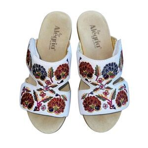 Alegria Women's Floral Embroidered Wedge Sandals Size 8
